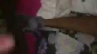 سحاقية كبيرة تنيك بنت بيضاء بي الزبر البلاستيك وراجل ثلاث السمراء تركب فوق البيضاء والراجل يركب فوق السمراء