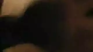تعدد شركاء الجنس لغرفة نوم لورين ميناردي: مشهد إباحي هزلي