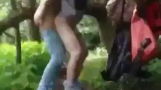 اتبعني لجلسة جماع جماعي قاسية