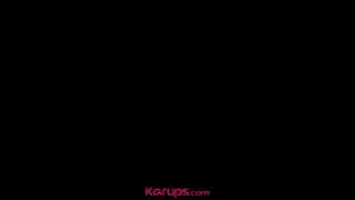 تأتي عند صدديقتها لتتناك