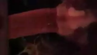 جماع بريطاني صريح: الجار يحصل على مصة وعرض كامل للجسم