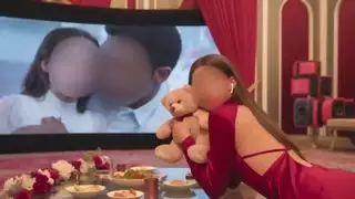 قنبلة لوس أنجلوس تنيك وضعية كلب بأنين عالٍ