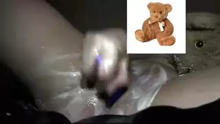 الأرنب الثلجي العربي سنو وايت تحصل على كريمة زبادي من أنمي