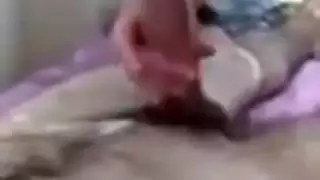 زوجة تركية شقية تأخذ قضيب زوجها السميك بعمق