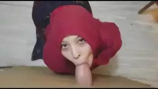 أميرة عربية تمتص كل قطرة من المني