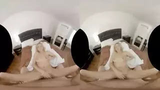 روتين صوفيا لوكس اليومي: ثلاثيات شديدة وقذف داخلي