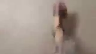 سادية عربية صريحة: زوجة تضرب وتخجل زوجها علناً
