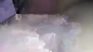 تم التقاطه بالكاميرا: صديقي يملأ كسها وطيزها بالسائل المنوي