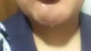 طيز الفتاة العربية الكسولة تمتلئ بزب كبير