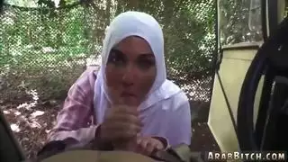 خادمة اللعبة الجنسية العربية تخدم كل قضيب في المنزل
