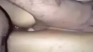 ملكة الصحراء في مشهد شرجي صريح