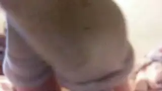 يجب رائحة بزاز اخته
