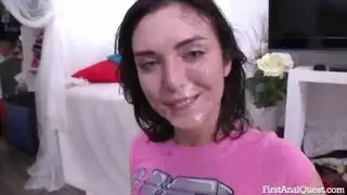 شرج شقيق مع شقيقته: جلسة جنس أرضية عنيفة