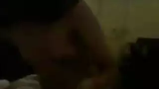 أمي الحارة تبتلع حمولة ضخمة بعد مص عميق