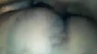 سمراء ممتلئة تأخذ إيلاج شرجي ومهبلي
