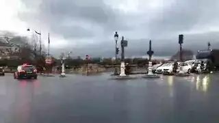 الميلف الساخنة باريس روز تلتقط صورًا إباحية للشهرة