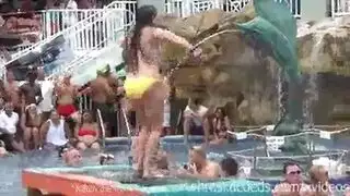 السباك والورع لواط