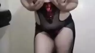 شيماء من منطقه عجاجه تتصور وهي تمتلك