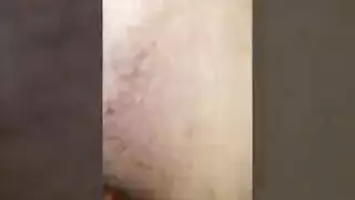 ملكة التدليك اللاتينية تأخذ قضيبًا كبيرًا لإشباع كامل