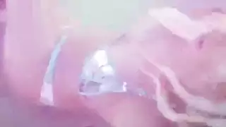 نجم شقراء متحولة وصديقتها في ريمكس إباحي قوي