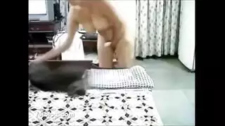 مصري يصور زوجتة وينيكها