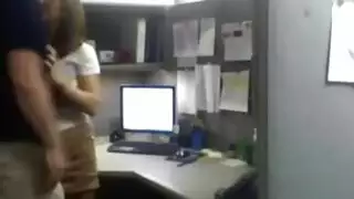 سكس كاميرا خفية: الموظفون يمارسون الجنس العنيف أثناء العمل