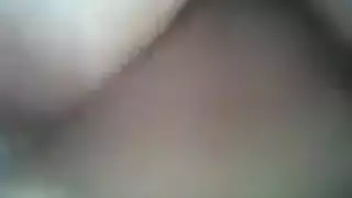 فتاة شرق أوسطية مغرية تتوسل أن يُقذف على وجهها