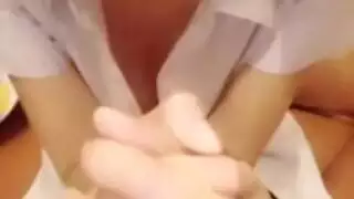 لحوم متعة الآسيوية تعرض جسم حلق تماما