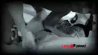 الجاره الجميله تغوي الصبي مترجم