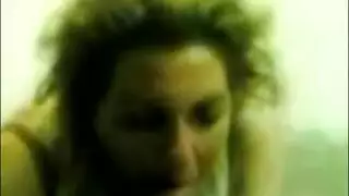 تدكية كس قاسية وهي تركض على زبه
