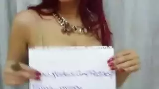 جمال عربي غريب يأخذ عدة قذفات على وجهها