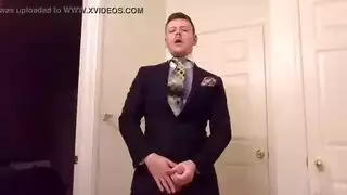 رجل وسيم ، أسود وعاهرة مذهلة سخيف مثل الحيوانات البرية ، والاستمتاع بها كثيرا