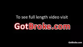 ربة منزل محشوة مزدوجاً بالقضيب واللعبة في جنس عنيف