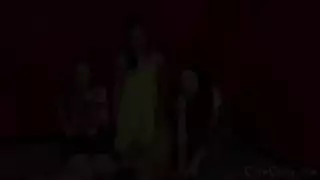 إباحية cfnm: غريب يصورها وهي تُستَخدم من قبل الرجال