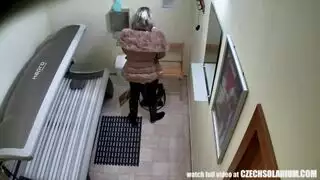 الشقراء تعزف على البيانو ثم تحصل على نكاح قوي