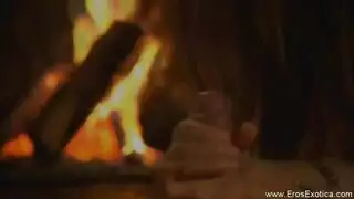 هندية صغيرة تمص زب