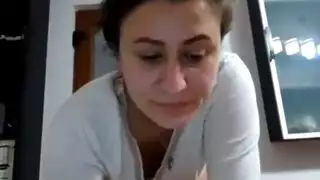 جلسة مص مكثفة في الخارج تقدمها امرأة ناضجة وصديقتها