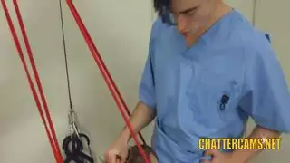 وقت الاستحمام يتحول إلى فعل إباحي للشاب النحيف