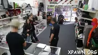 مص عميق يتبعه نيك خارجي على الشرفة