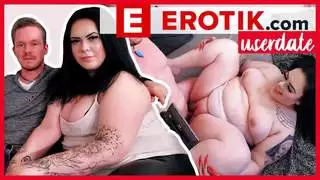 صديقة سوداء ماهرة في مص القضيب وجلبه للنشوة