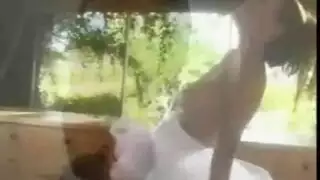 تتوسل من اجل انو ينيكها