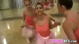 نينا نورث ذات المؤخرة الكبيرة تتوسل لجنس شرجي قاسي