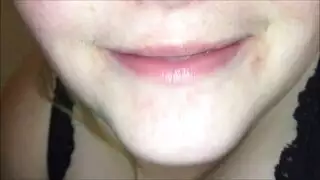 إتقان فم إيوليانا يؤدي إلى جنس شرجي قاسي