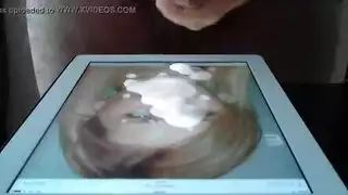 الشقراء الوقحة أبيجيل تختنق من قضيب ضخم