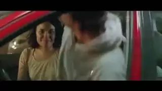 شقراء مذهلة تركب بعنف‬