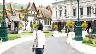 قذف على الوجه هاردكور: فتاة سكرانة تأخذ حمولة على وجهها وقضيب في شفتيها
