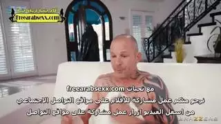 سكس جماعي إكس إكس إكس: فارس واحد يضرب أربع فتحات مبللة في أورجي جامح