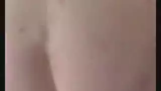 قضيب خنزيري كبير يضرب فرجها المبلول