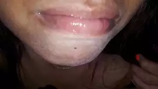 بنية صريحة تأخذه في مؤخرتها
