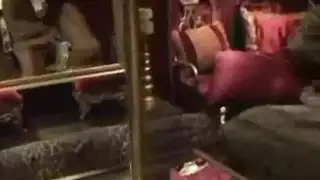 أمهات ممتلئات الجسم تبلعن السائل المنوي